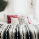Jak dopasowywać łóżka sypialniane do różnych wnętrz?